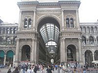 Galeria Comercial centro de Miln
