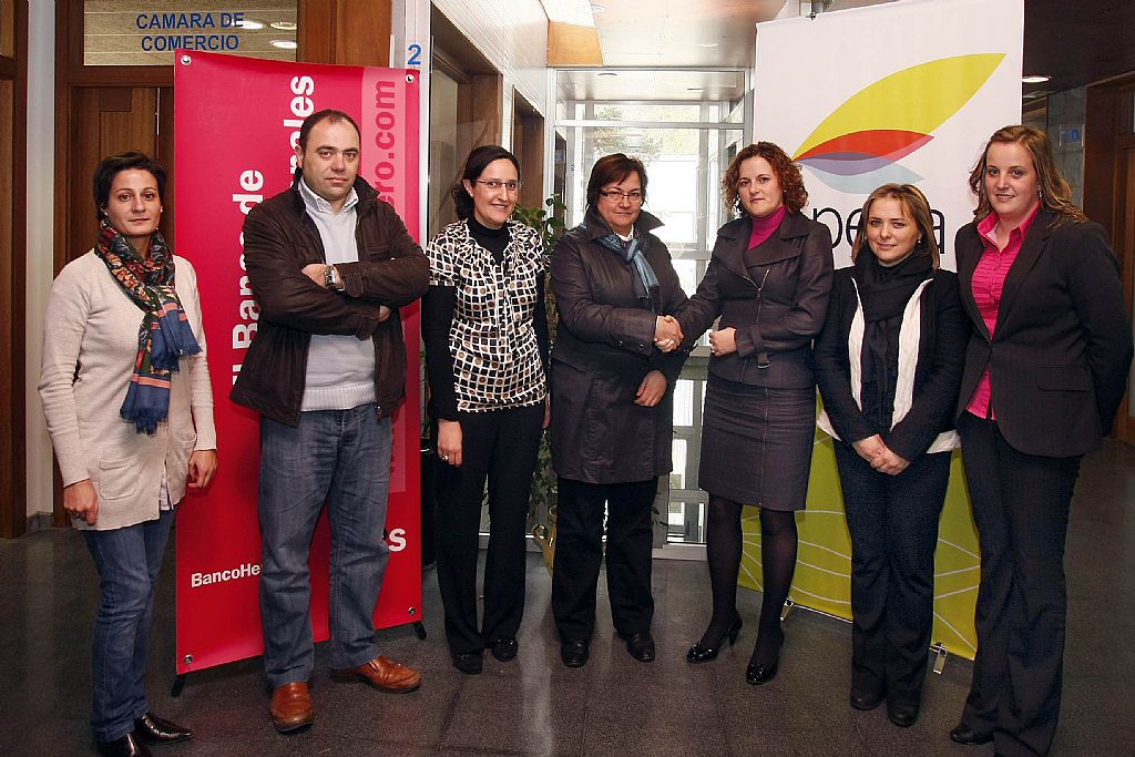 Responsables de APESA y del Banco Herrero