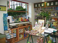 Interior establecimiento y exposicin productos