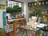 Interior establecimiento y exposición productos